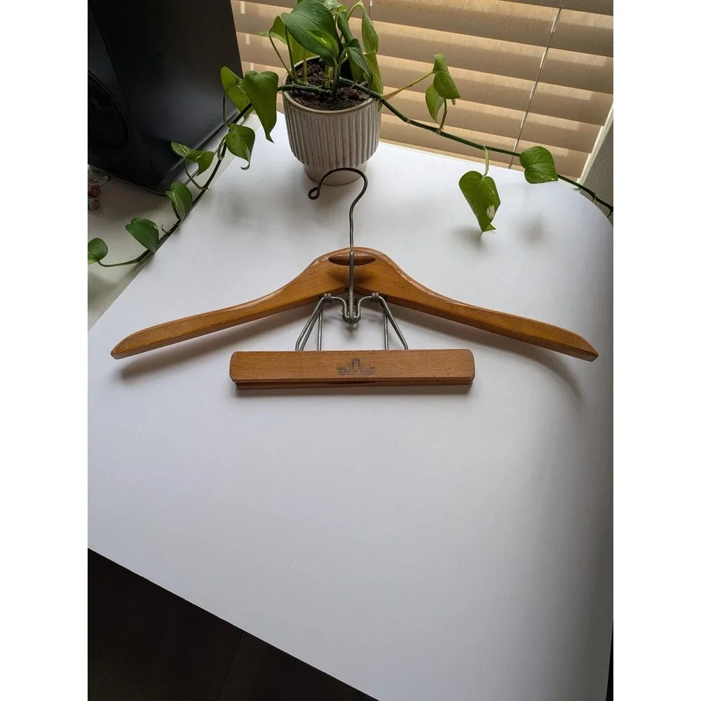 VINTAGE‎ Made In USA Harmony House Wooden Suit Hanger Dark Academia VTG
